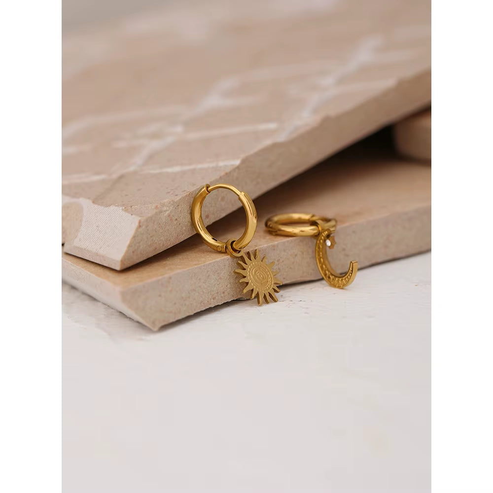 JINYOU 1769 High Quality 18K Metal Gold Color Asymmetry Earrings Stainless Steel Sun Moon Hoop Earrings