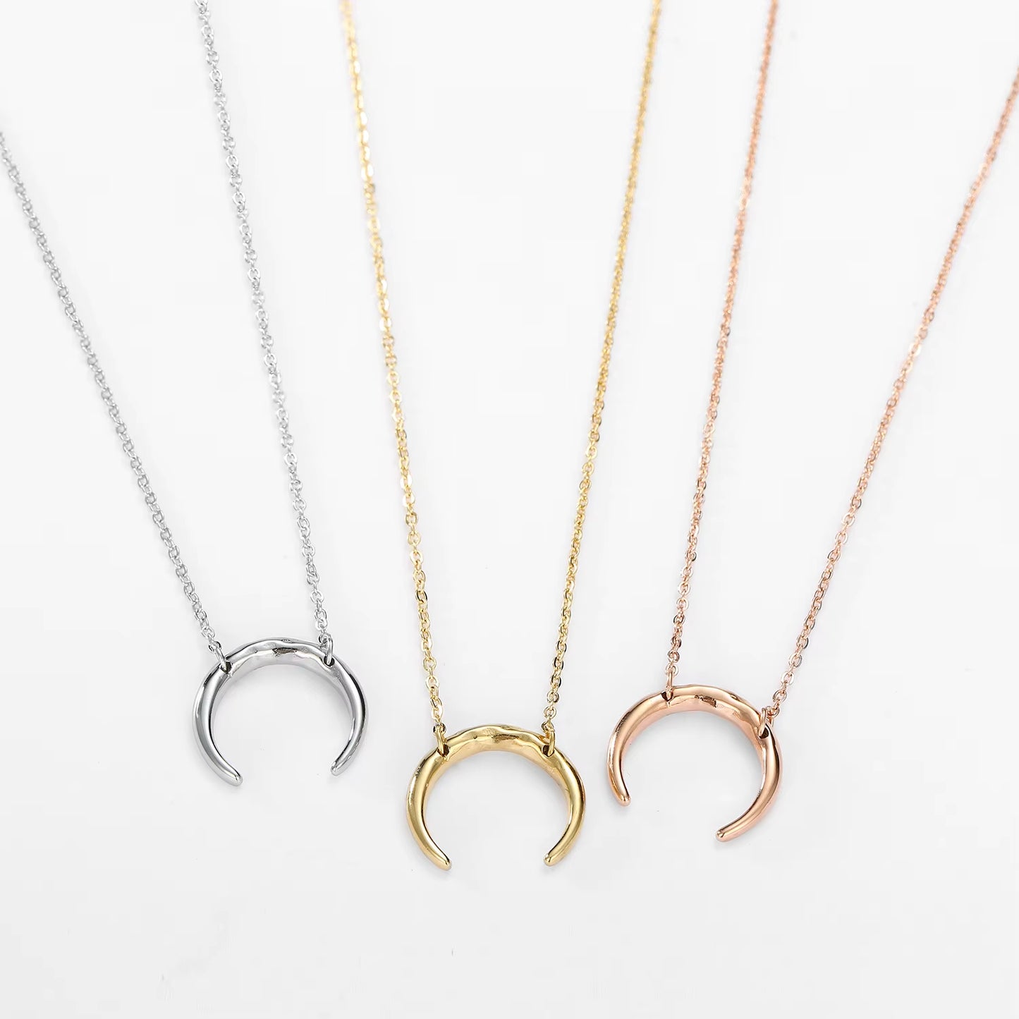 Emanco Elegant 316 Stainless Steel European Design Gold Women's Moon Crescent U-Shaped Pendant Necklace