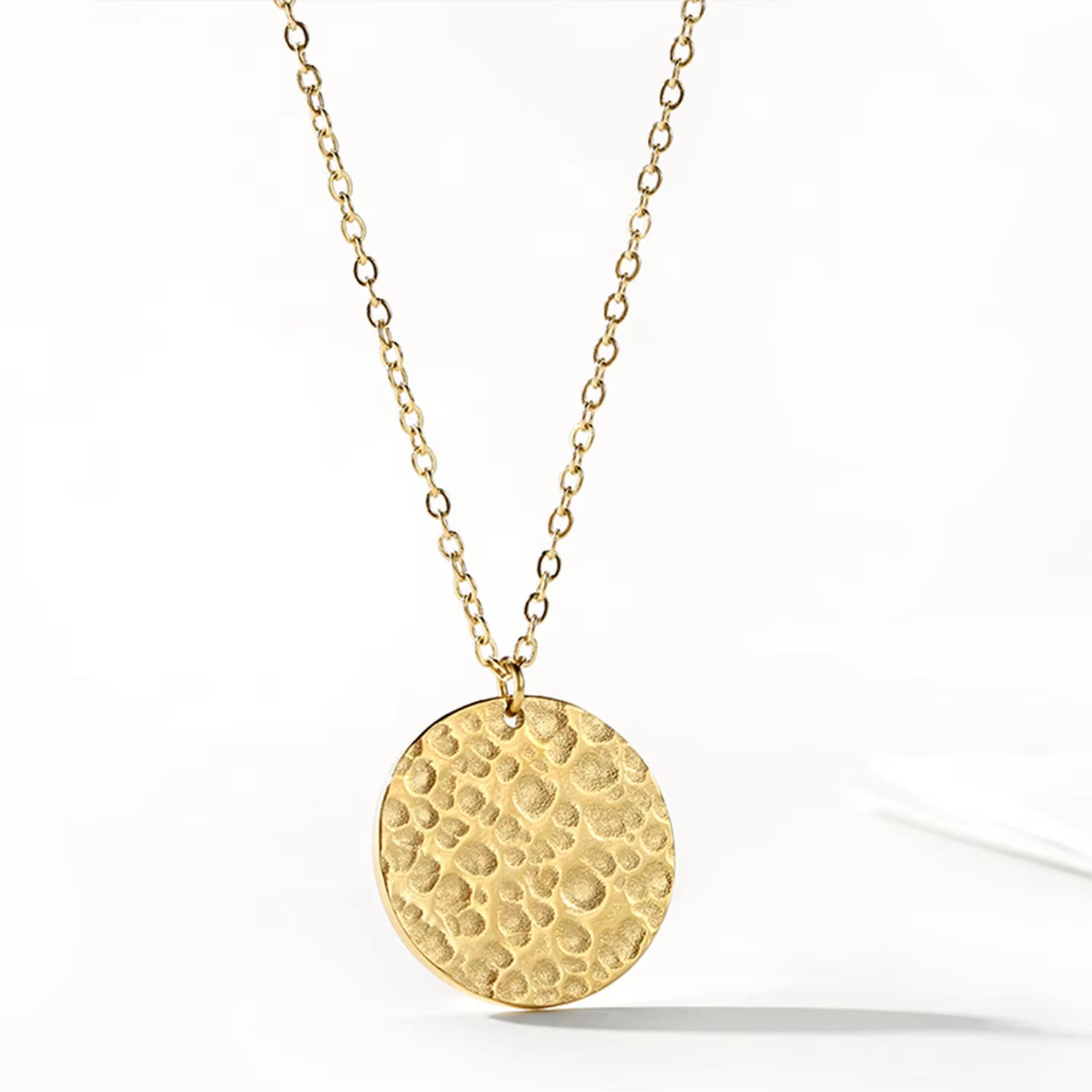 Modern European 316L Stainless Steel 15MM Hammered Disc Necklace for Women in Gold