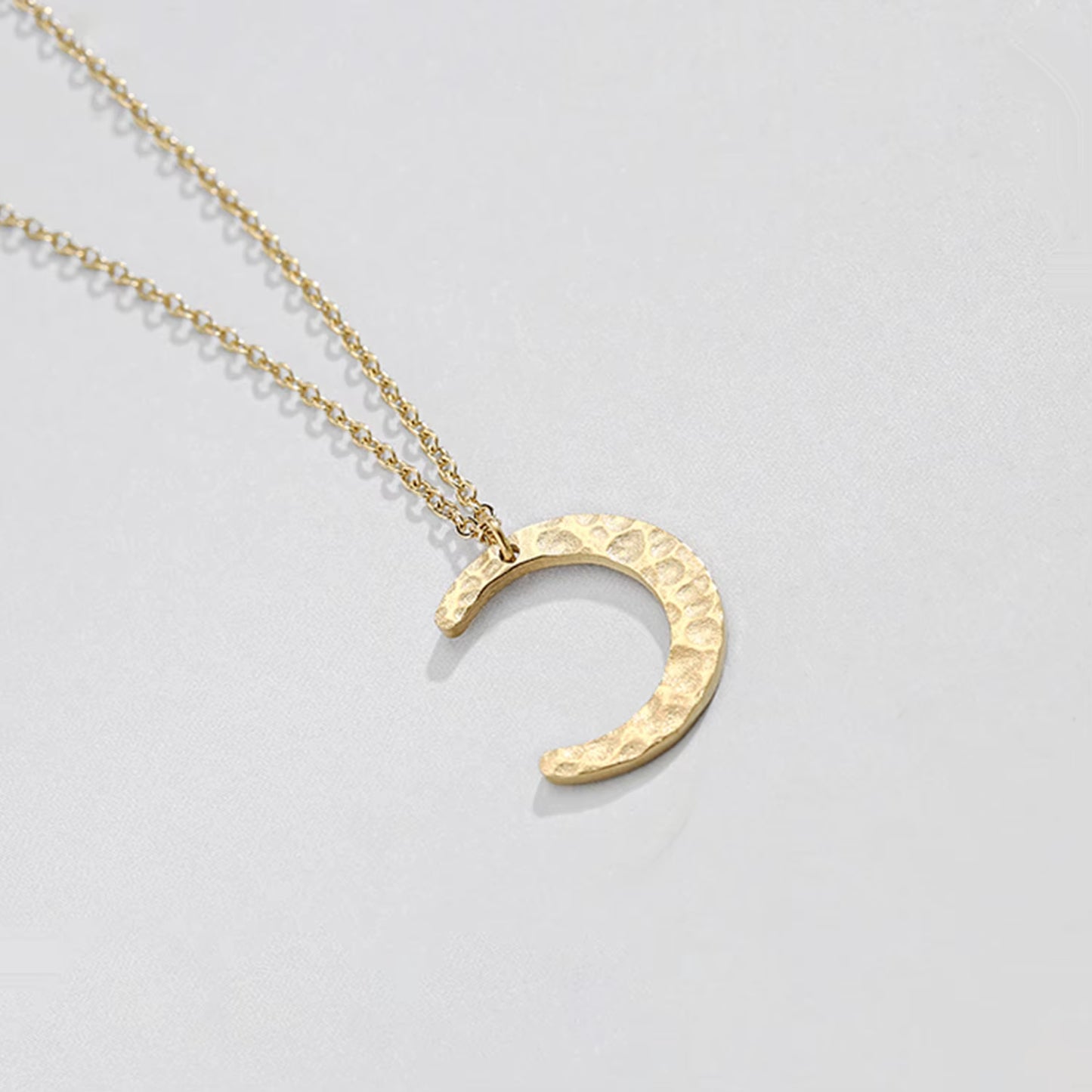 Emanco Elegant 316 Stainless Steel European Design Gold Women's Moon Crescent U-Shaped Pendant Necklace