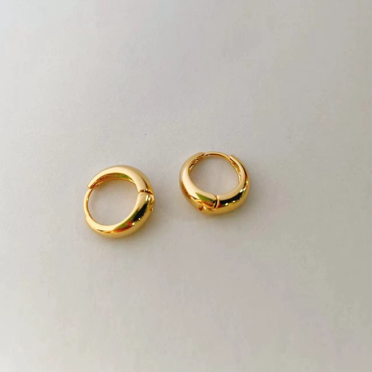 Custom Wholesale Dainty 18K Gold Plated Stainless Steel Small Hoop Earrings for Women